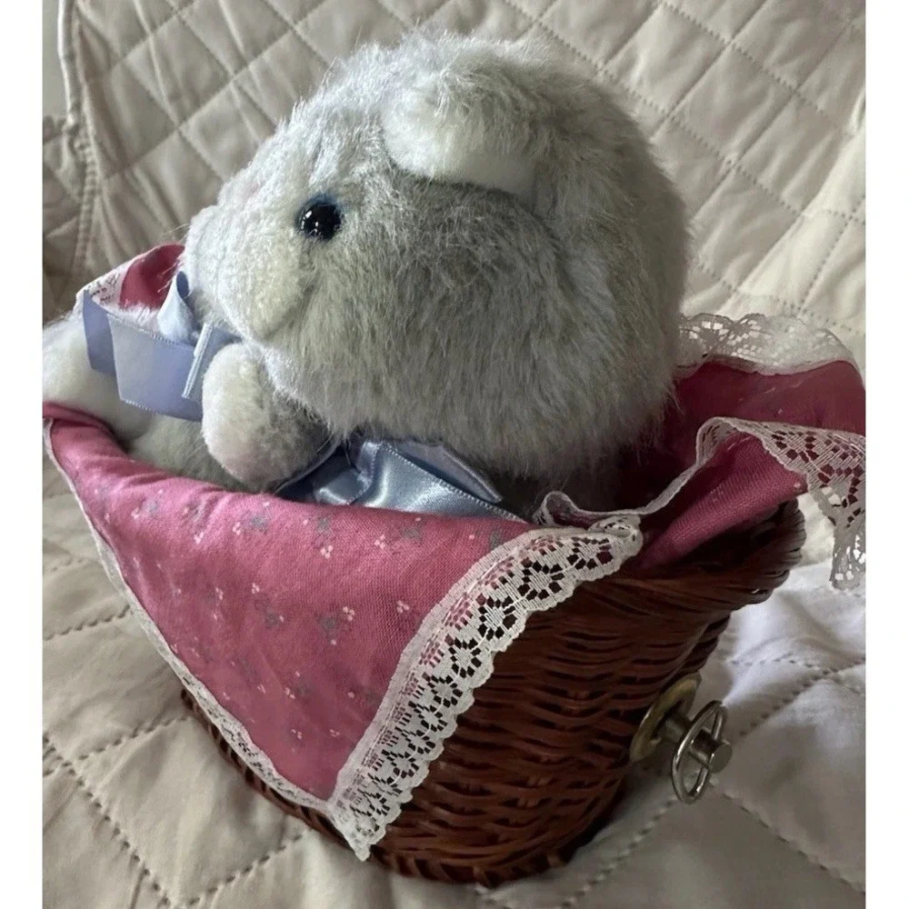 vtg Avon Country Kittens in Basket musical gray cats plush kitties‎ music works